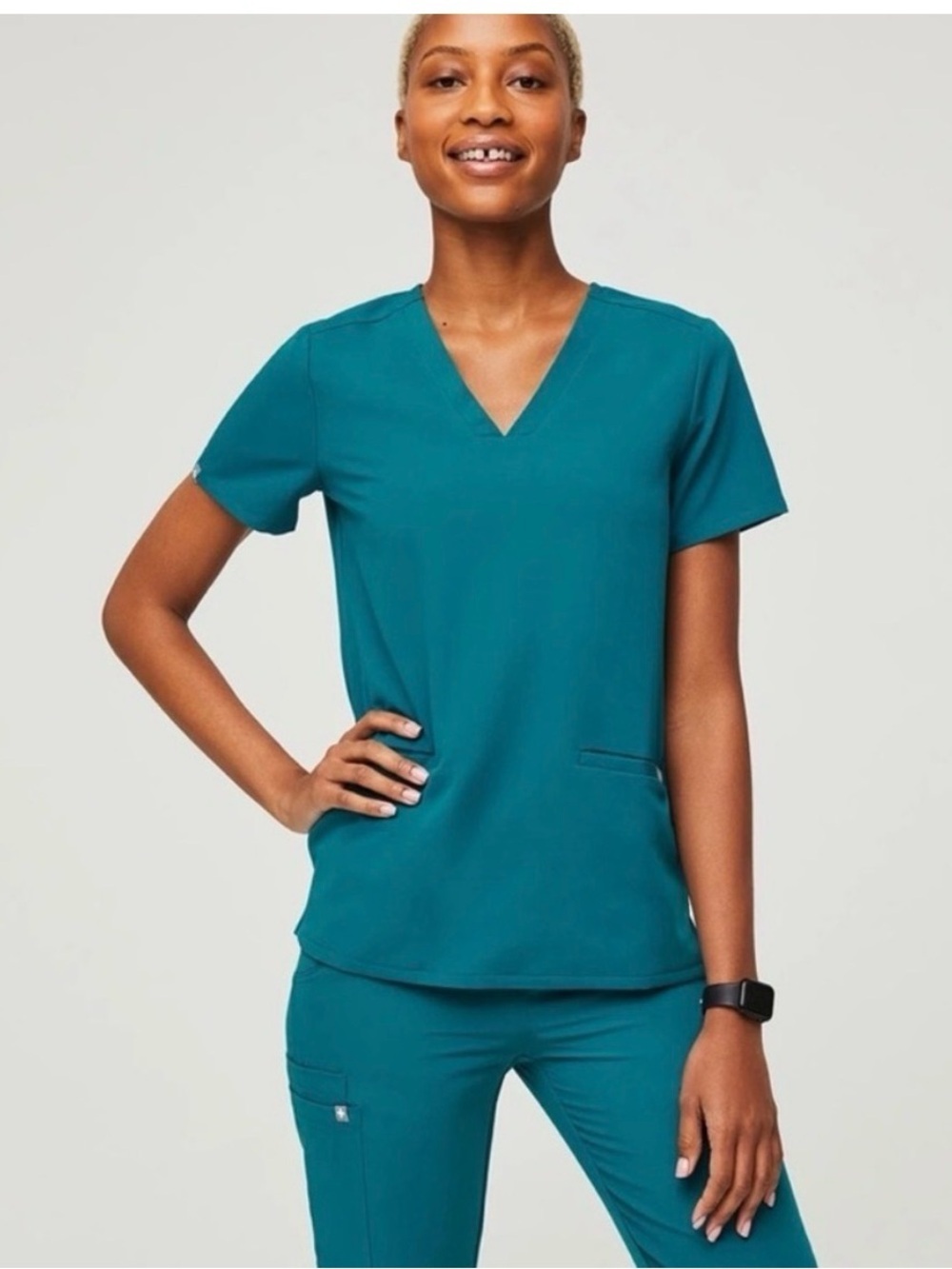 Figs Scrub Set V-Neck Top & jogger pants in pacific blue set